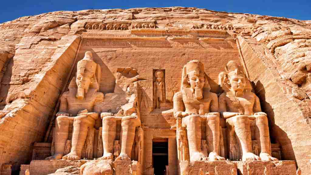 viaje organizado abu simbel egipto